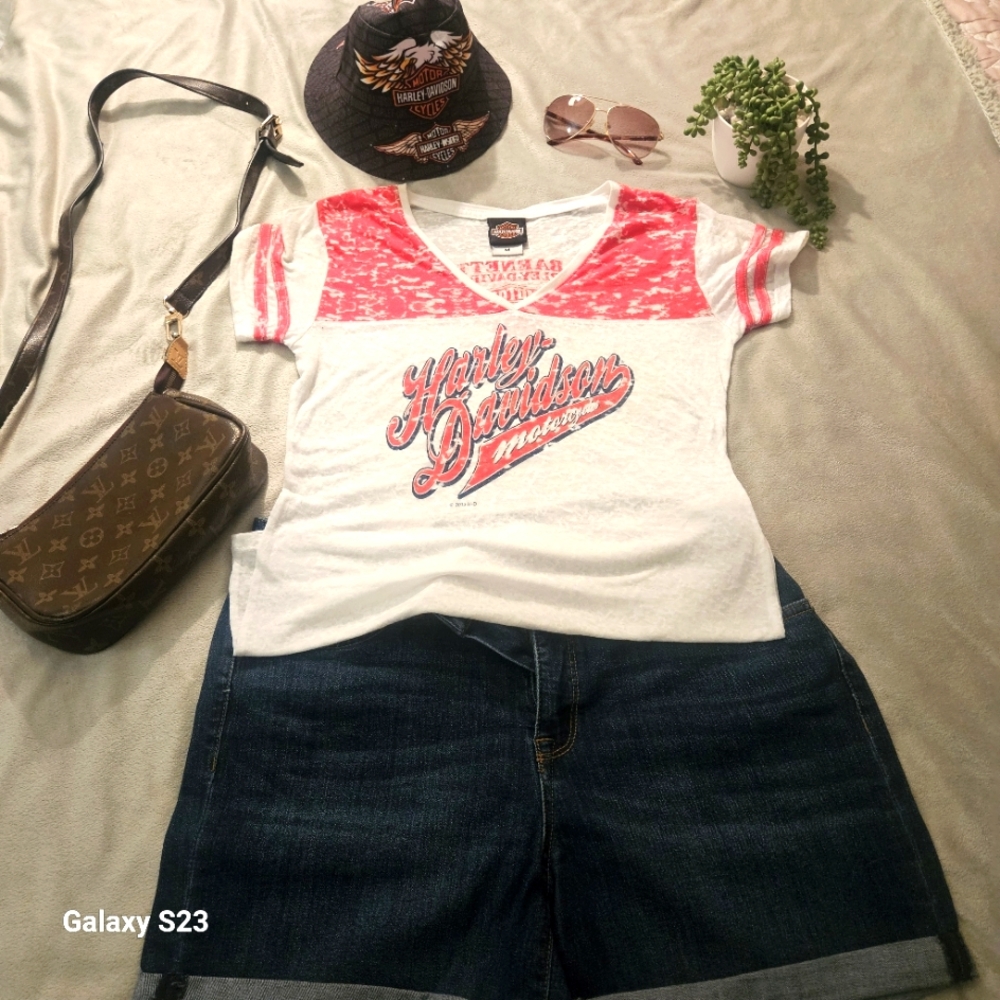 Harley-Davidson Womens Red and White Short Sleeve Tee Size M